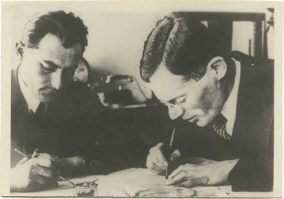 Четырнадцать фотографий известных и знаменитых: